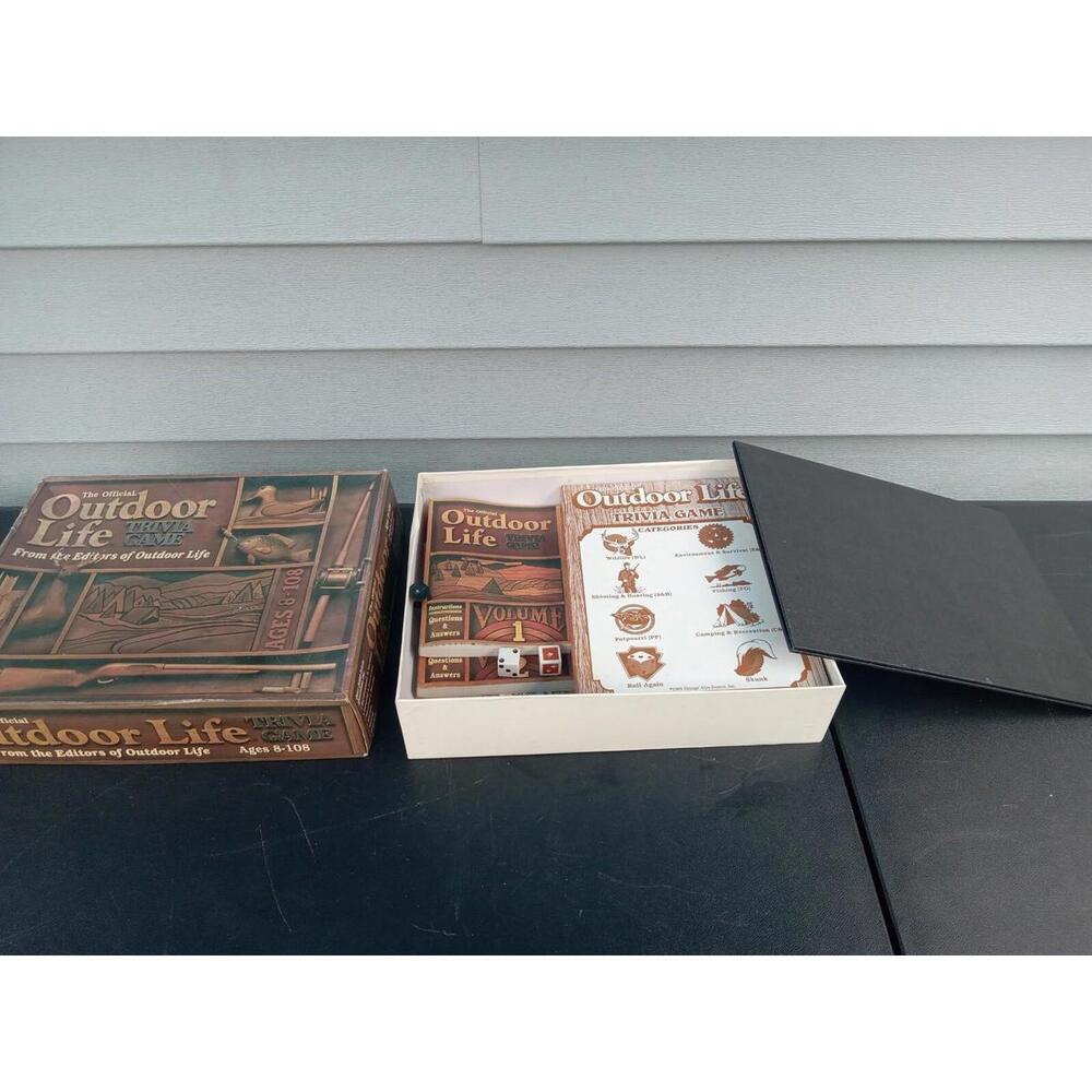 The Official Outdoor Life Trivia Game 6225 Complete in Box 1985 Vintage Trl7#27